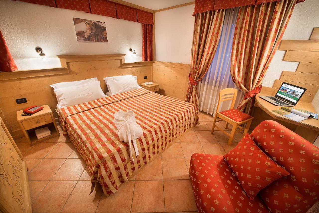 Hotel Bucaneve 리비뇨 외부 사진
