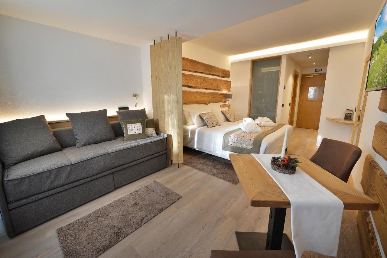 Hotel Bucaneve 리비뇨 외부 사진