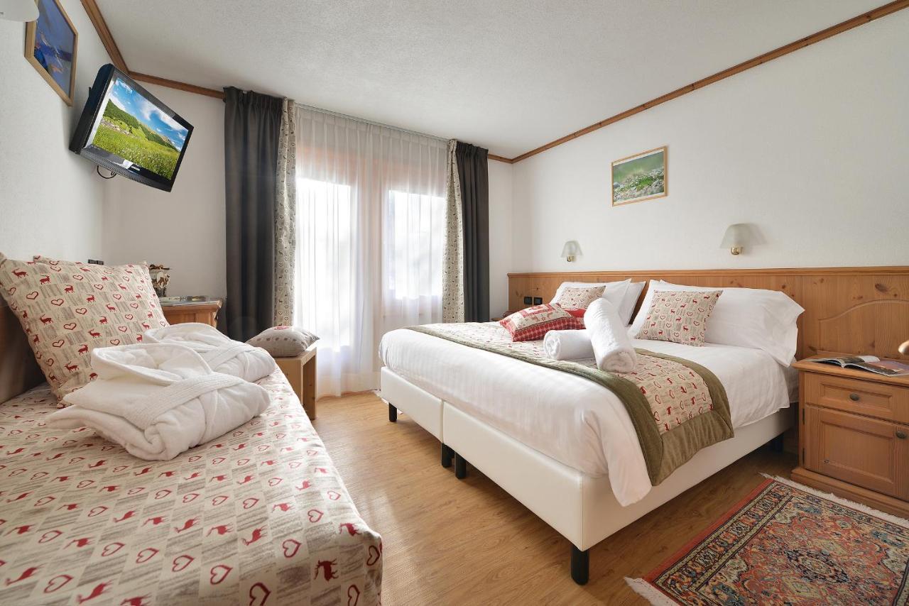 Hotel Bucaneve 리비뇨 외부 사진