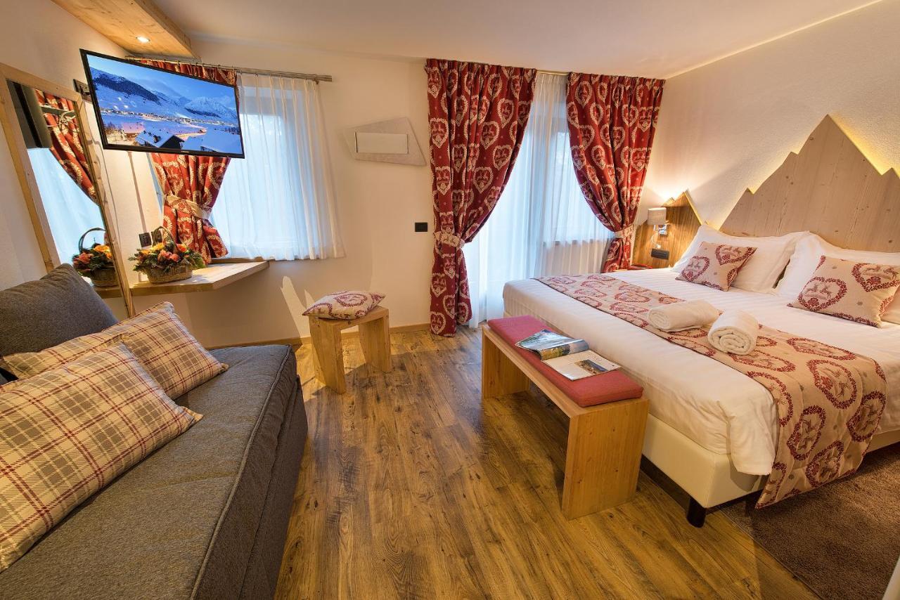 Hotel Bucaneve 리비뇨 외부 사진