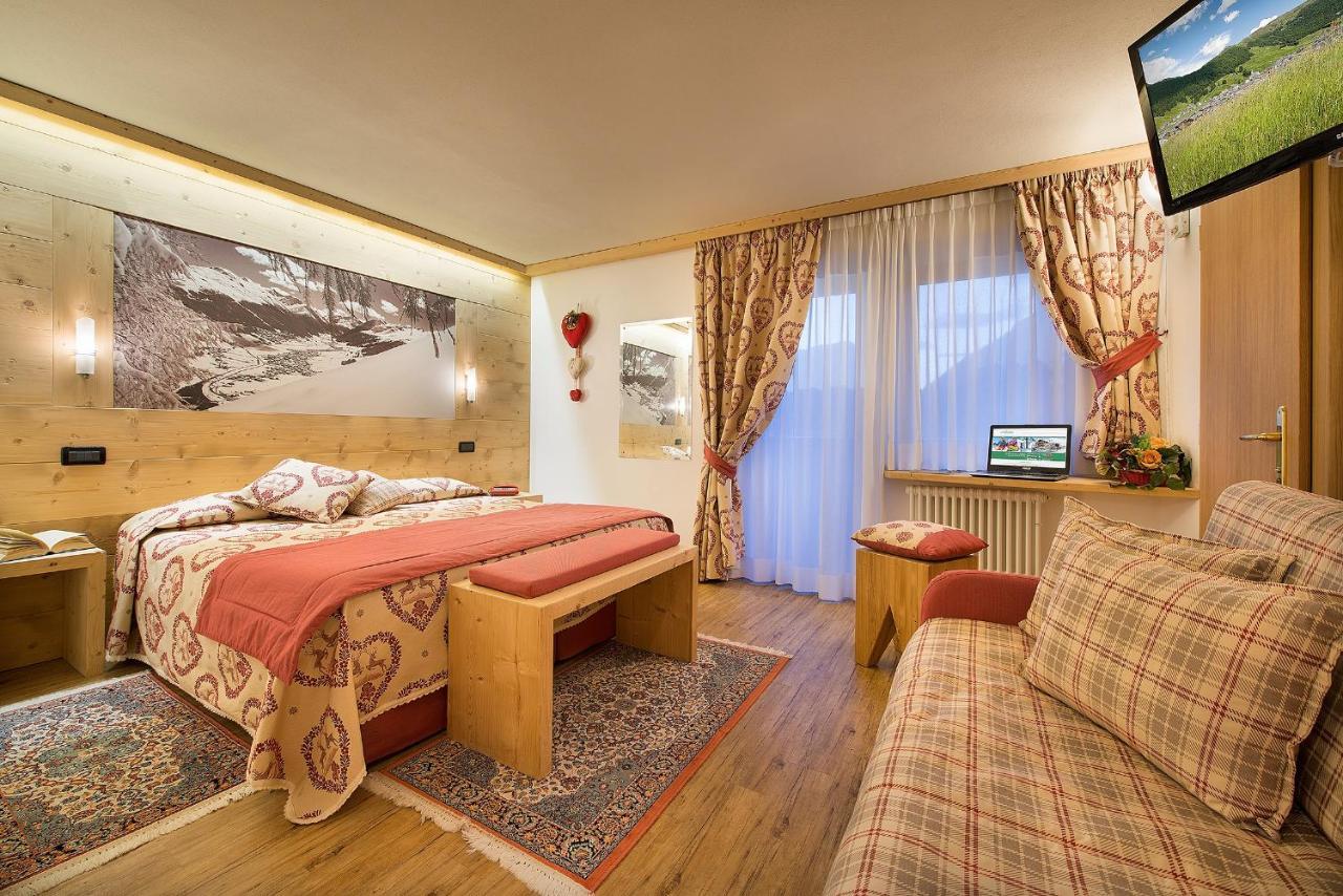 Hotel Bucaneve 리비뇨 외부 사진