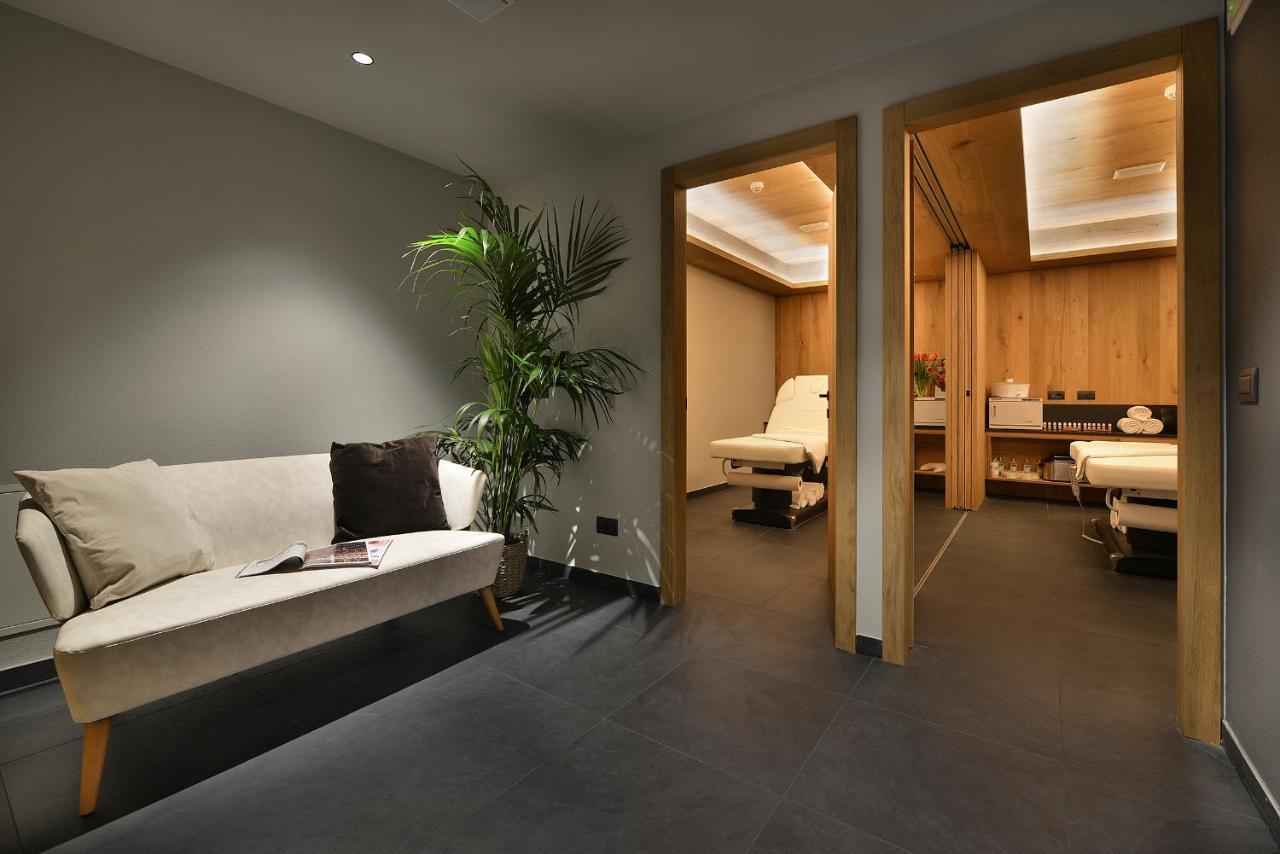 Hotel Bucaneve 리비뇨 외부 사진