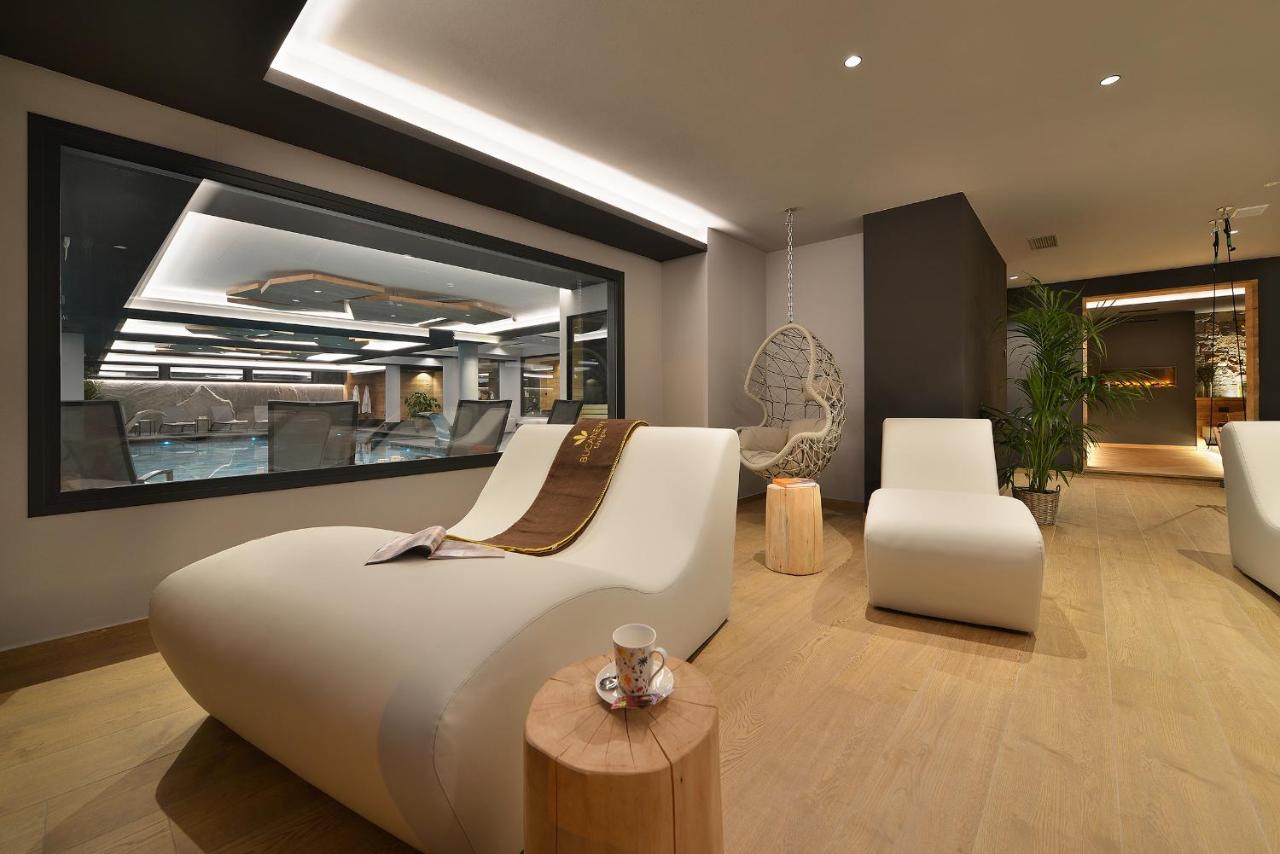 Hotel Bucaneve 리비뇨 외부 사진