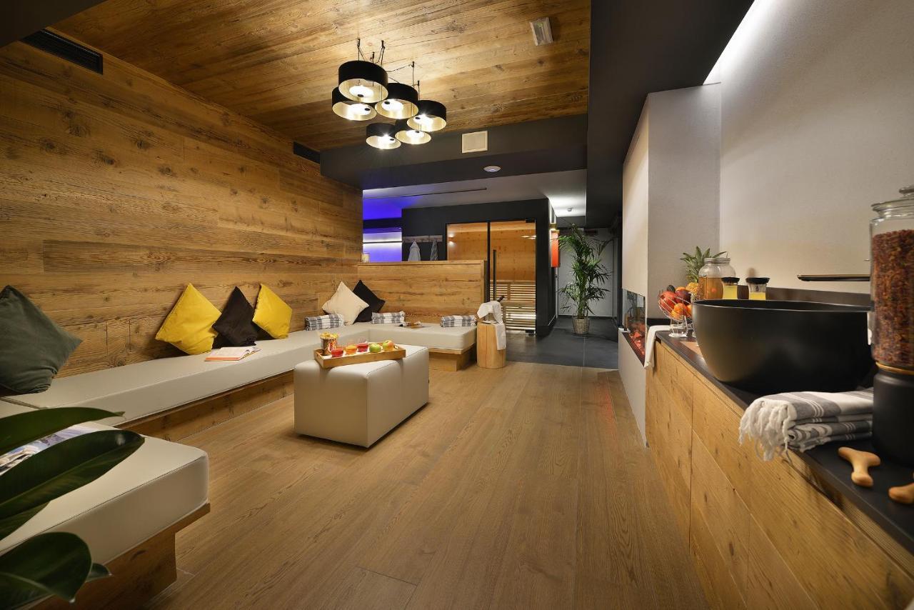 Hotel Bucaneve 리비뇨 외부 사진