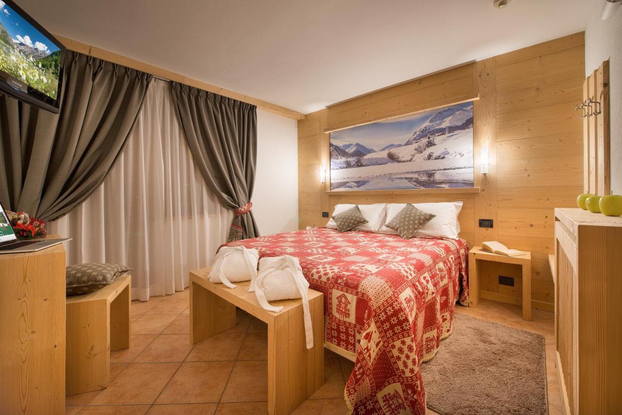 Hotel Bucaneve 리비뇨 외부 사진